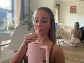 luvlivvyy on Chaturbate 