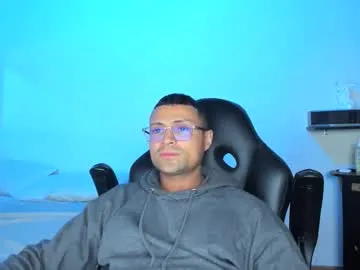 maxi_mux1 on Chaturbate