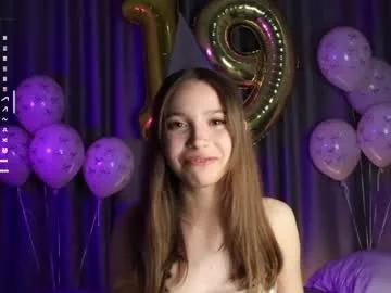 Freechat mellowpearl on Chaturbate