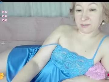 mia_wintermood on Chaturbate 