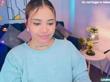 Away miiaa7_ on Chaturbate