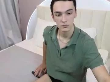 moonlinskinn on Chaturbate 