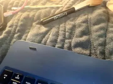 myspecsquirt4u1on1 — CrazyGoal: Fingering