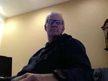 Freechat olderandwiser on Chaturbate