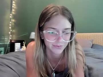 oliviahansleyy on Chaturbate