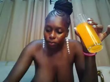 Freechat prettydulce on Chaturbate