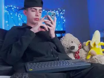 Freechat ryannhill_ on Chaturbate