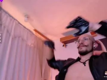 Freechat sir_wllliam on Chaturbate