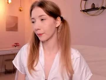 Freechat sunnmoonn on Chaturbate