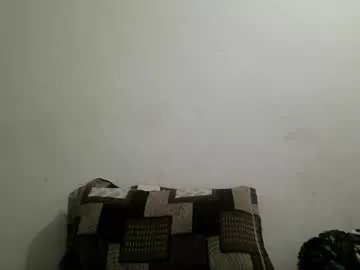 Freechat the_right_girl on Chaturbate