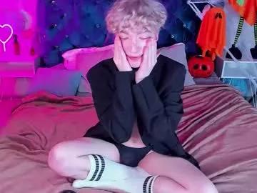 Freechat trevorbenson on Chaturbate