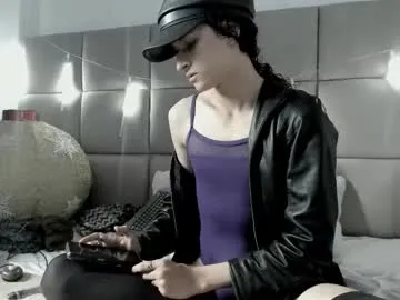 vannellope_96 — GOAL: naked [57 tokens remaining] Welcome to my room! #latina #18 #bigcock #bigdick #new