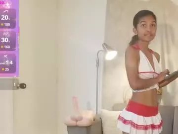 Freechat yuliethpetite on Chaturbate