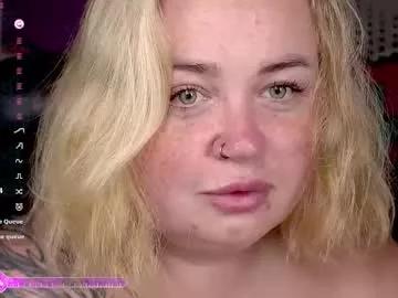 zarareign_ on Chaturbate