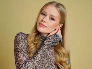 JuliaJue on Streamate 