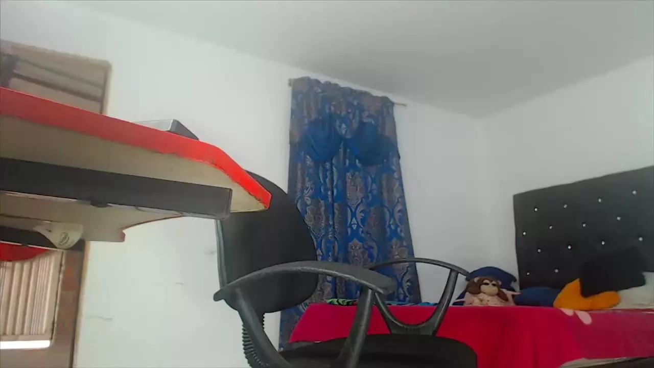 AshleyStarxTS on Streamray 