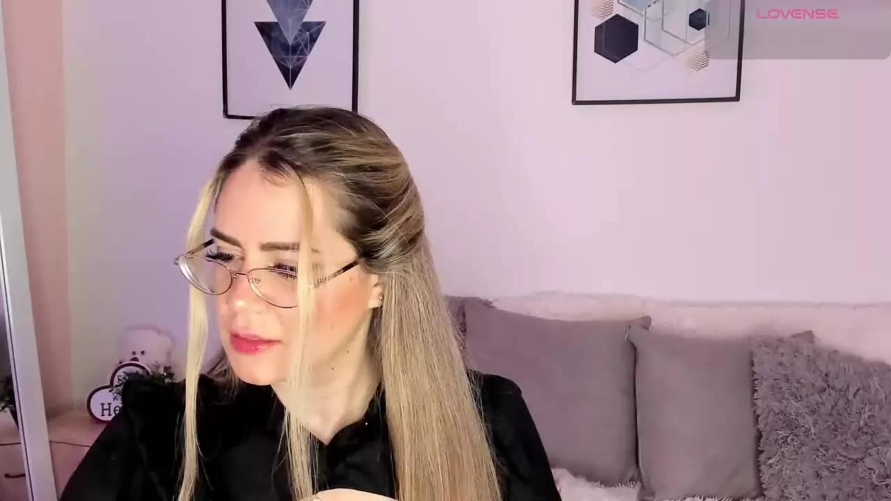 CaroleFreire on Streamray 