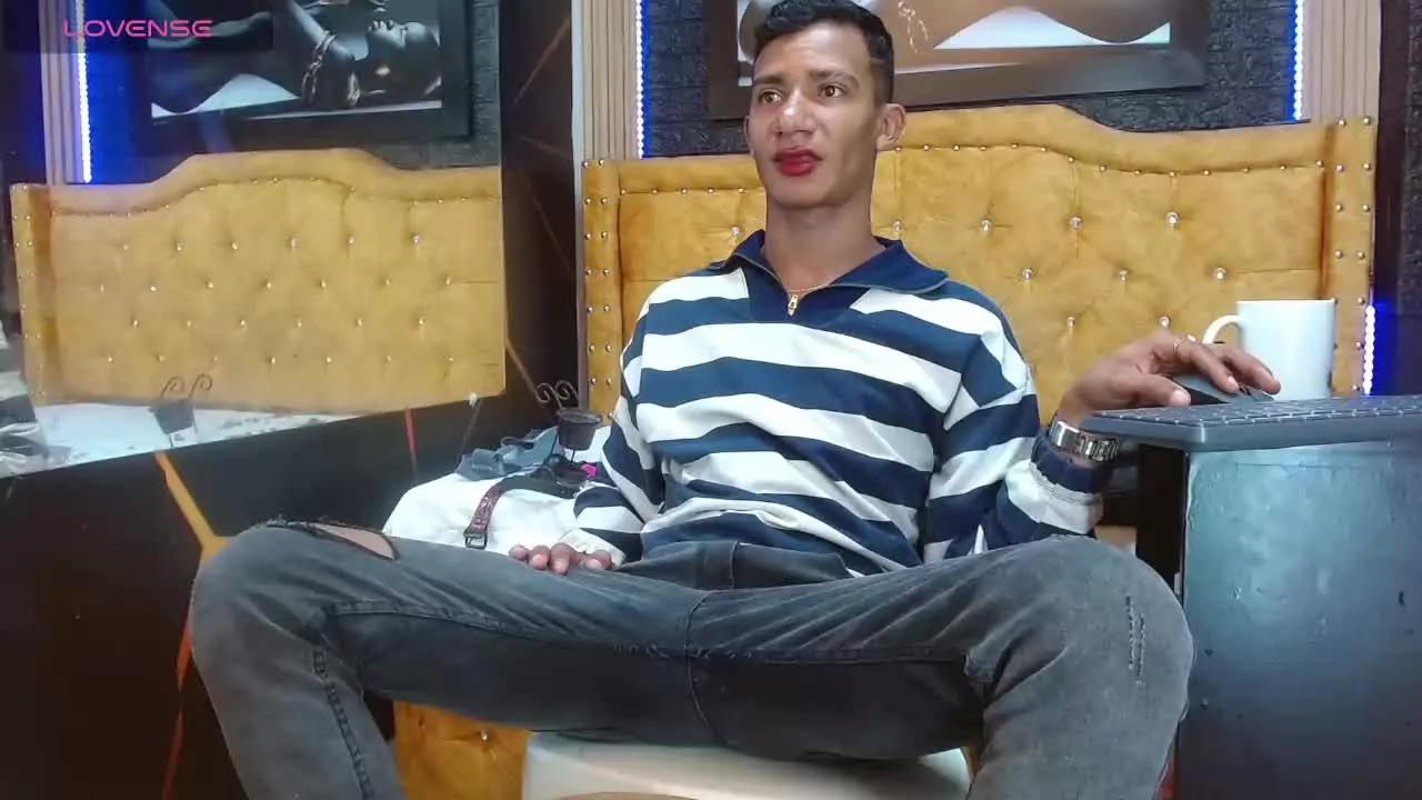 daniel_xxx_21 on Streamray 