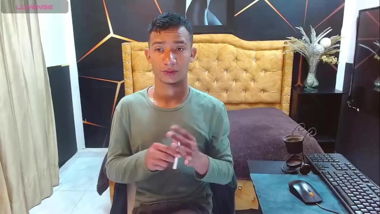 daniel_xxx_21 on Streamray 