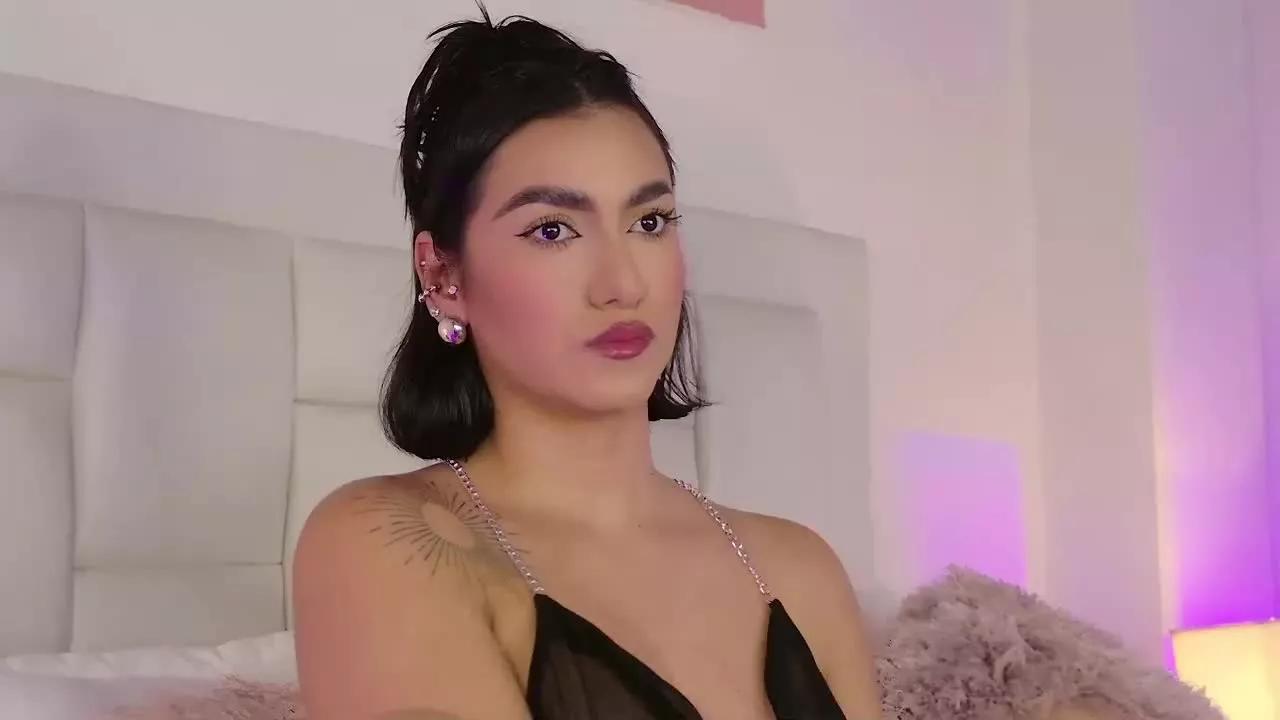ManuelaHall on Streamray 