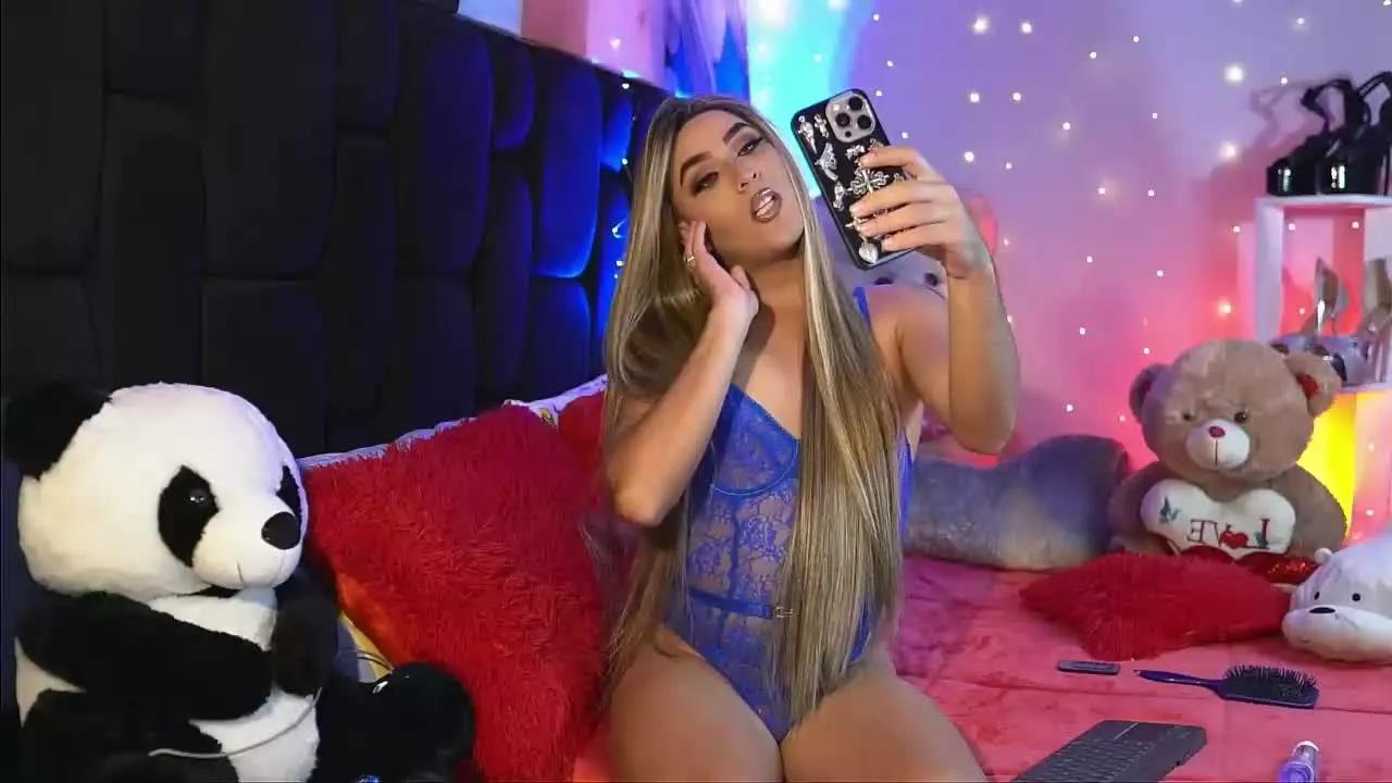 Misssophie1998 on Streamray 