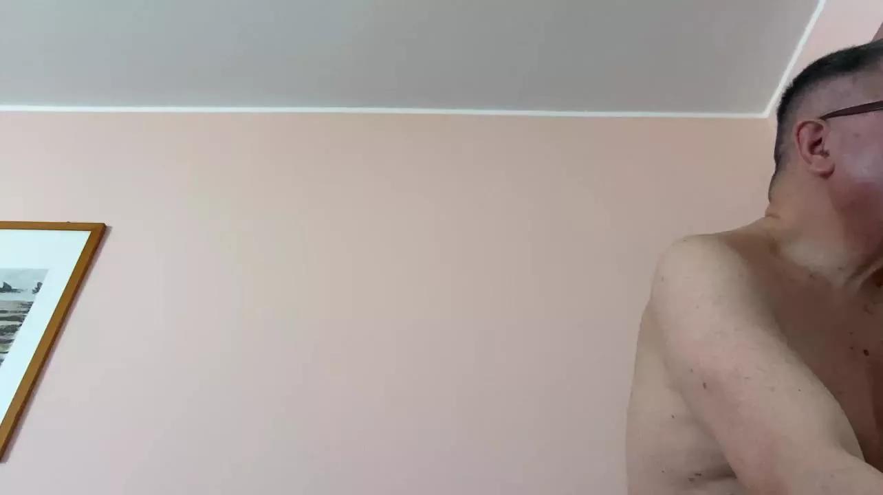 YOU6me on Streamray 