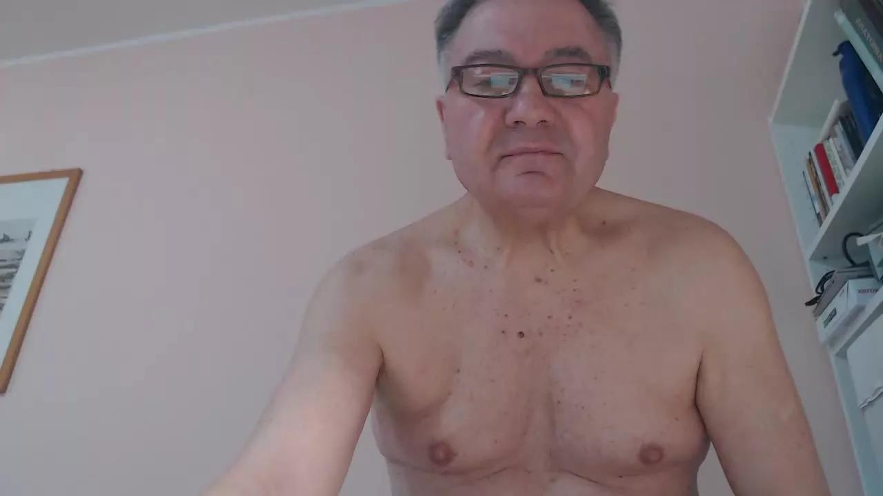 YOU6me on Streamray 