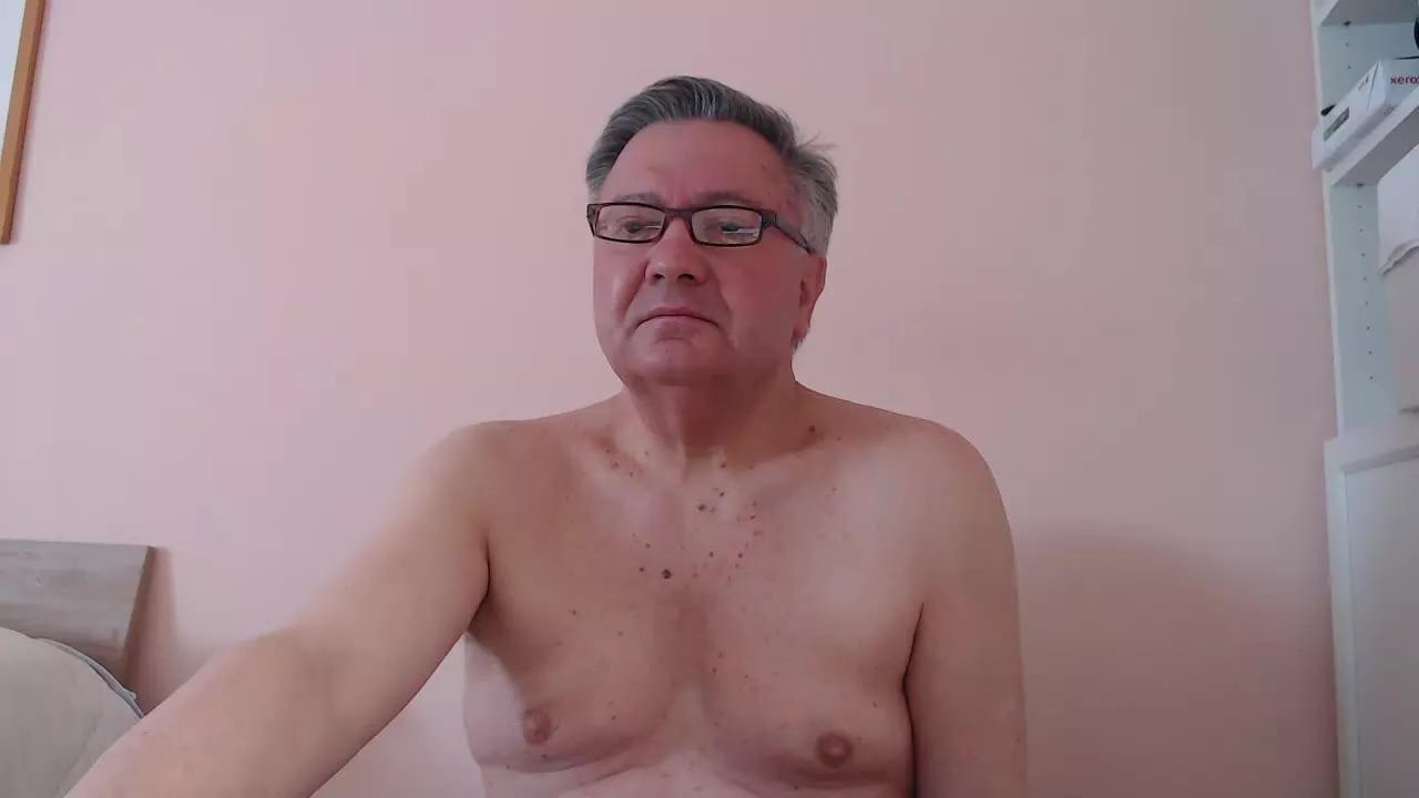 YOU6me on Streamray 