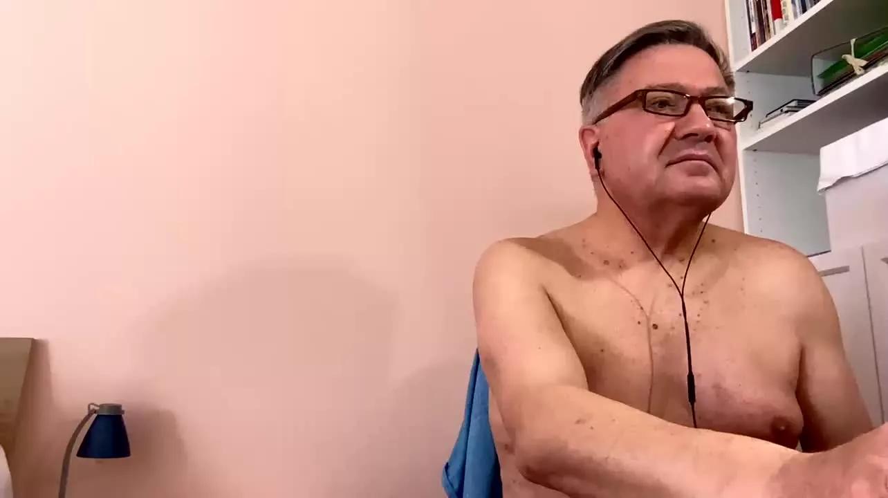 YOU6me on Streamray 