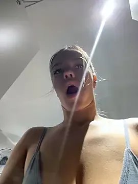 Freechat -Sexy_Barbie- on StripChat