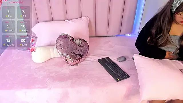 airamoon on StripChat 