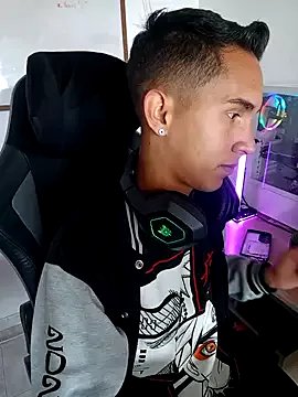 Freechat Alexmillers on StripChat