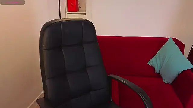 Freechat Alisssseee on StripChat