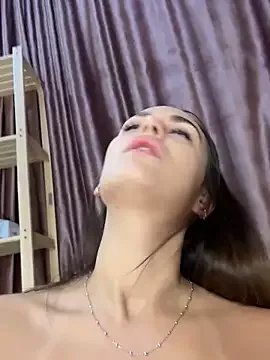 AllaTousNew on StripChat 