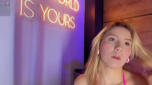 alyamonroe on StripChat 