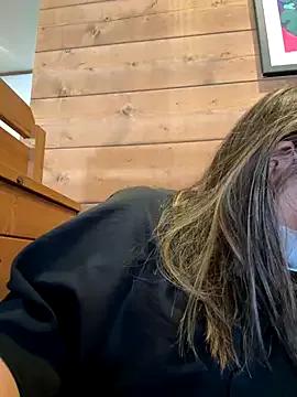 annna_annna_2024 on StripChat