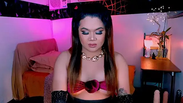 Freechat asiankatyhuge on StripChat