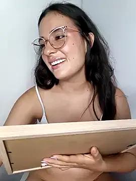 Freechat baaby-miiaa on StripChat