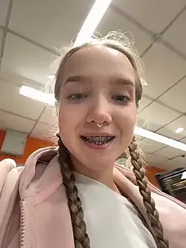 bambi_lu on StripChat 