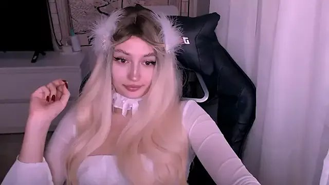 Freechat beauty_blonde on StripChat