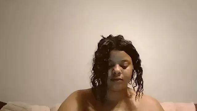 Freechat beautylovess on StripChat