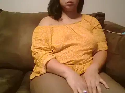 Freechat beautylovess on StripChat