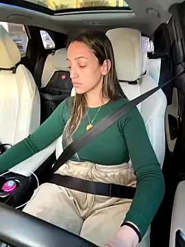 BelleLouiseVp on StripChat