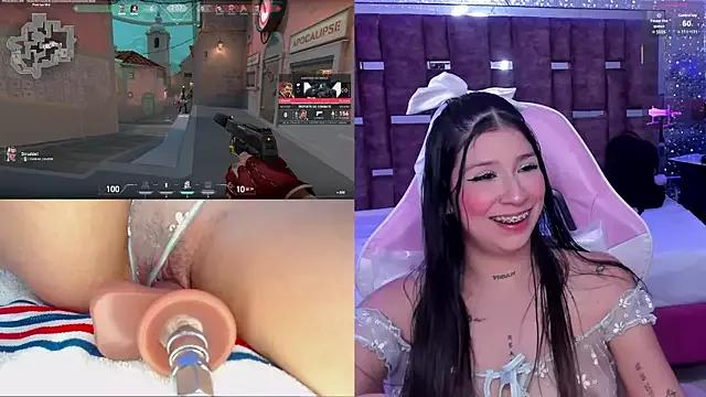 Freechat BellyRouse on StripChat