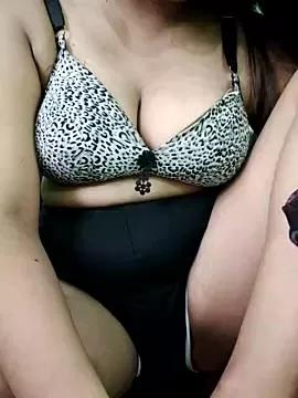 Freechat BigBustyRuhi on StripChat