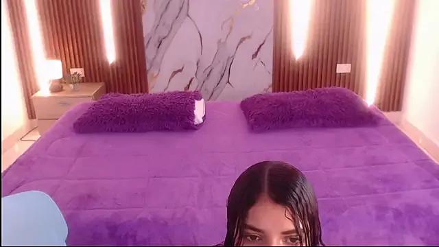 Freechat brithanny_03 on StripChat