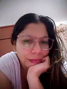 Carliina_Soussa — Striptease and masturbation fingers puss