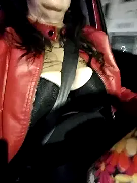 CasalingaArrapata — Faccio vedere le tette a un passante