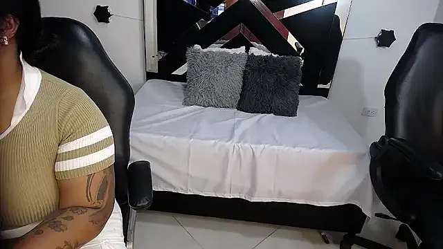 Freechat CataleyaRoselle on StripChat