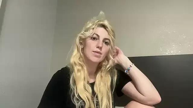 CelestialRuby on StripChat 